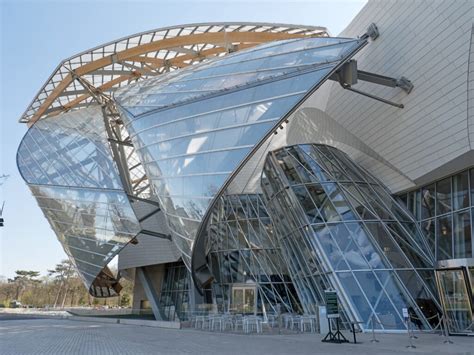 wat is fondation louis vuitton|louis vuitton philanthropy.